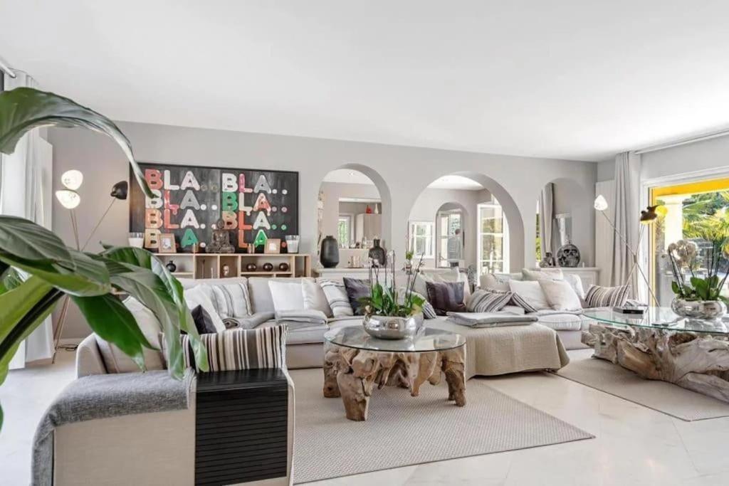Grande Villa St-Tropez Area Avec Piscine Chauffee ガッサン エクステリア 写真
