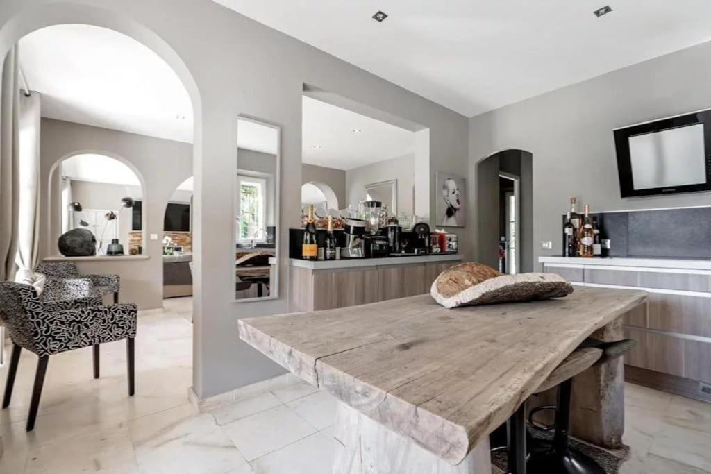 Grande Villa St-Tropez Area Avec Piscine Chauffee ガッサン エクステリア 写真
